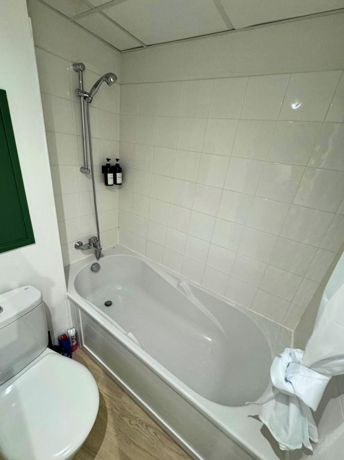 Oasis - Wifi, Clim, Vue, Equipe Apartment Lourdes Exterior photo